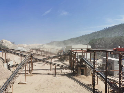 雙金機械制砂生產(chǎn)線加工現(xiàn)場