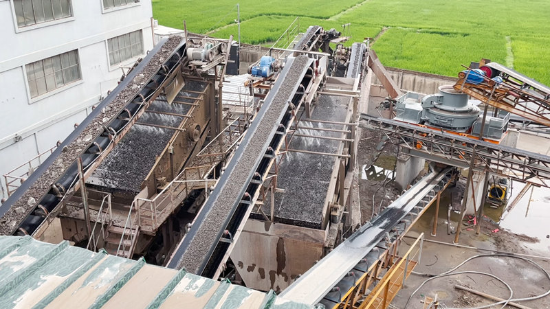 建筑垃圾生產(chǎn)線現(xiàn)場(chǎng)