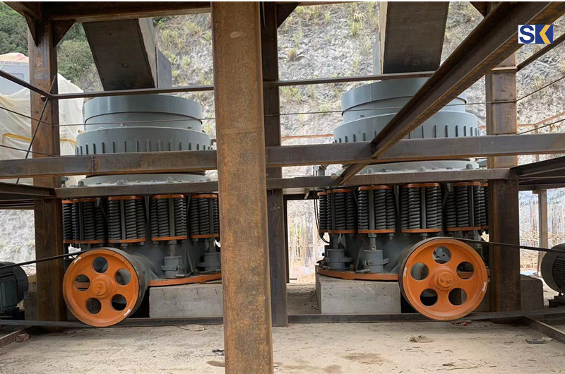 雙金機械2臺圓錐破碎機舟山客戶現場