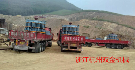 安徽雙金圓錐機抵達現??