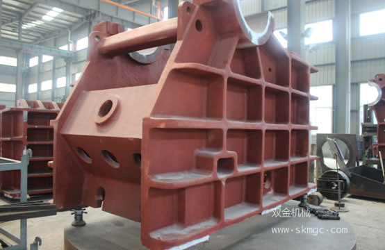 破碎機在鐵路道渣石破碎中的應用