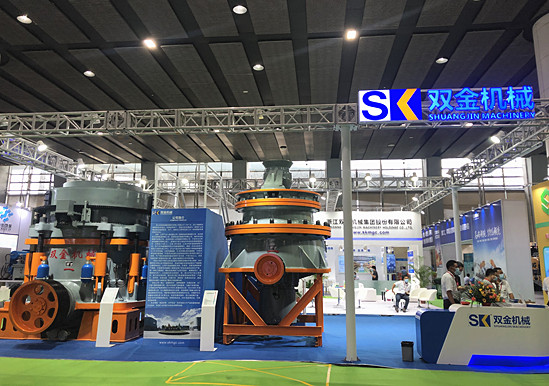 雙金1800單缸液壓圓錐機與多缸液壓圓錐機