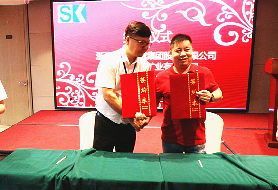 客戶采購顎破與單缸液壓圓錐機