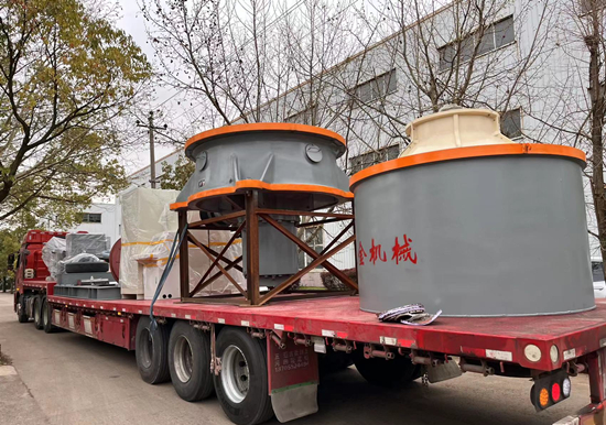 1800單缸液壓圓錐機(jī)發(fā)往福建